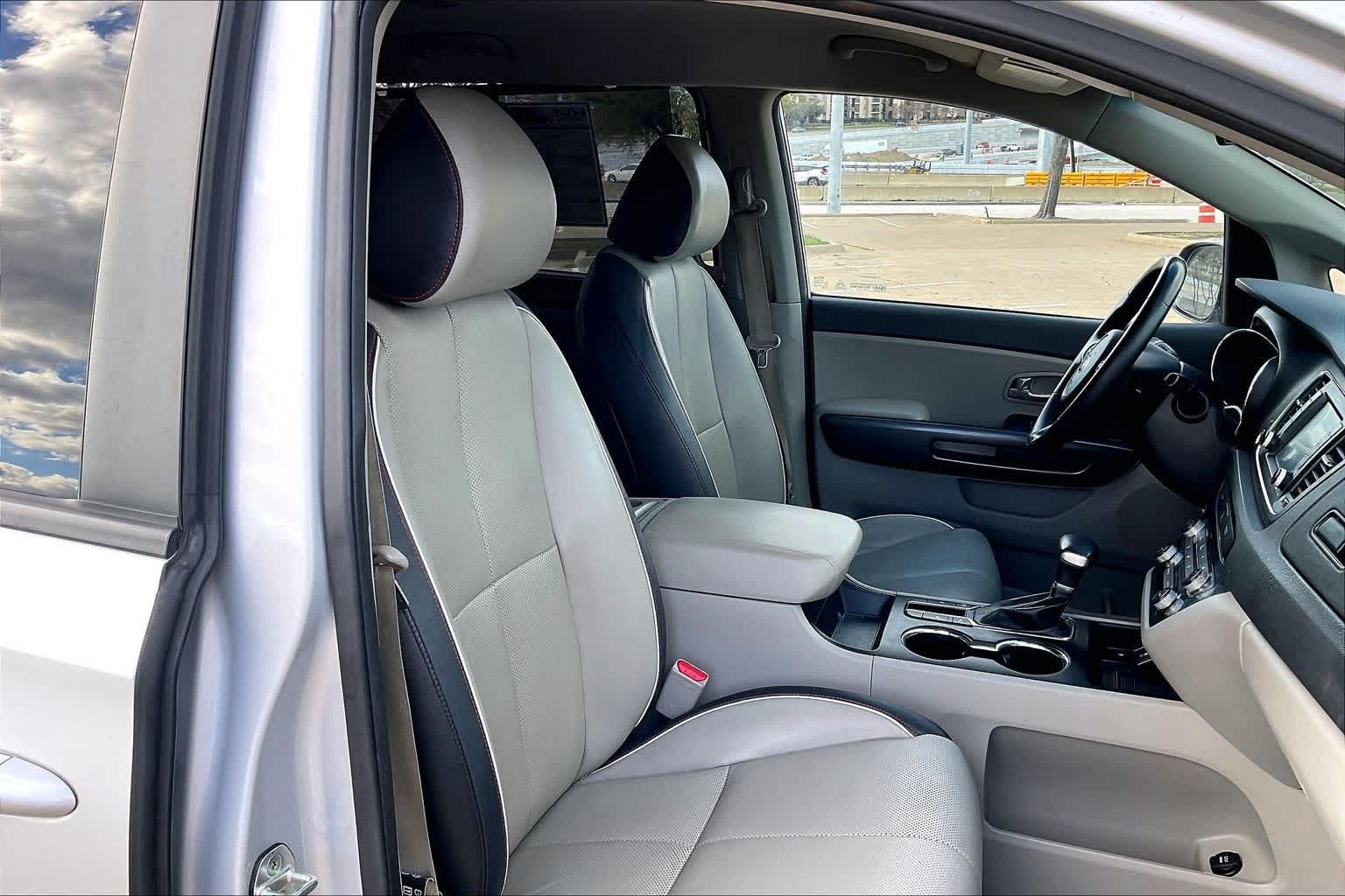 Thumbnail: 2019 Kia Sedona - 13