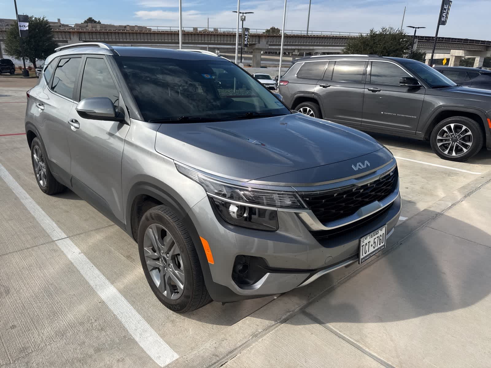 Thumbnail: 2023 Kia Seltos - 3