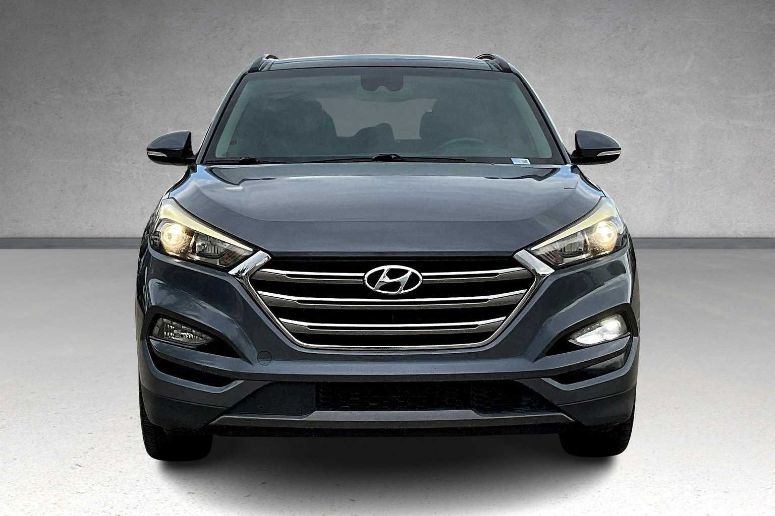 Thumbnail: 2016 Hyundai Tucson - 6