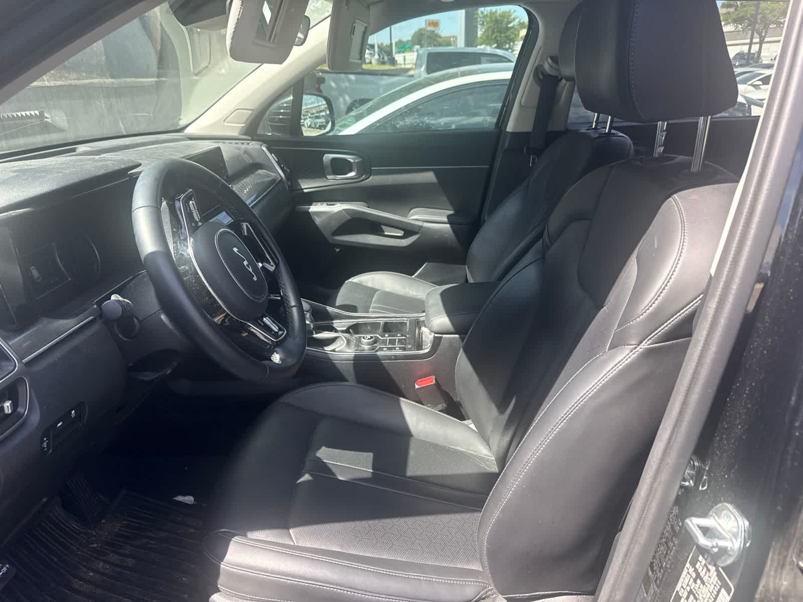 Thumbnail: 2023 Kia Sorento - 3