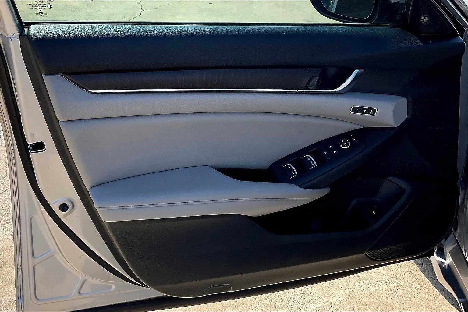 Thumbnail: 2019 Honda Accord - 27