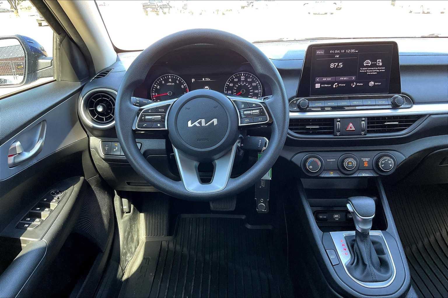 Thumbnail: 2023 Kia Forte - 13