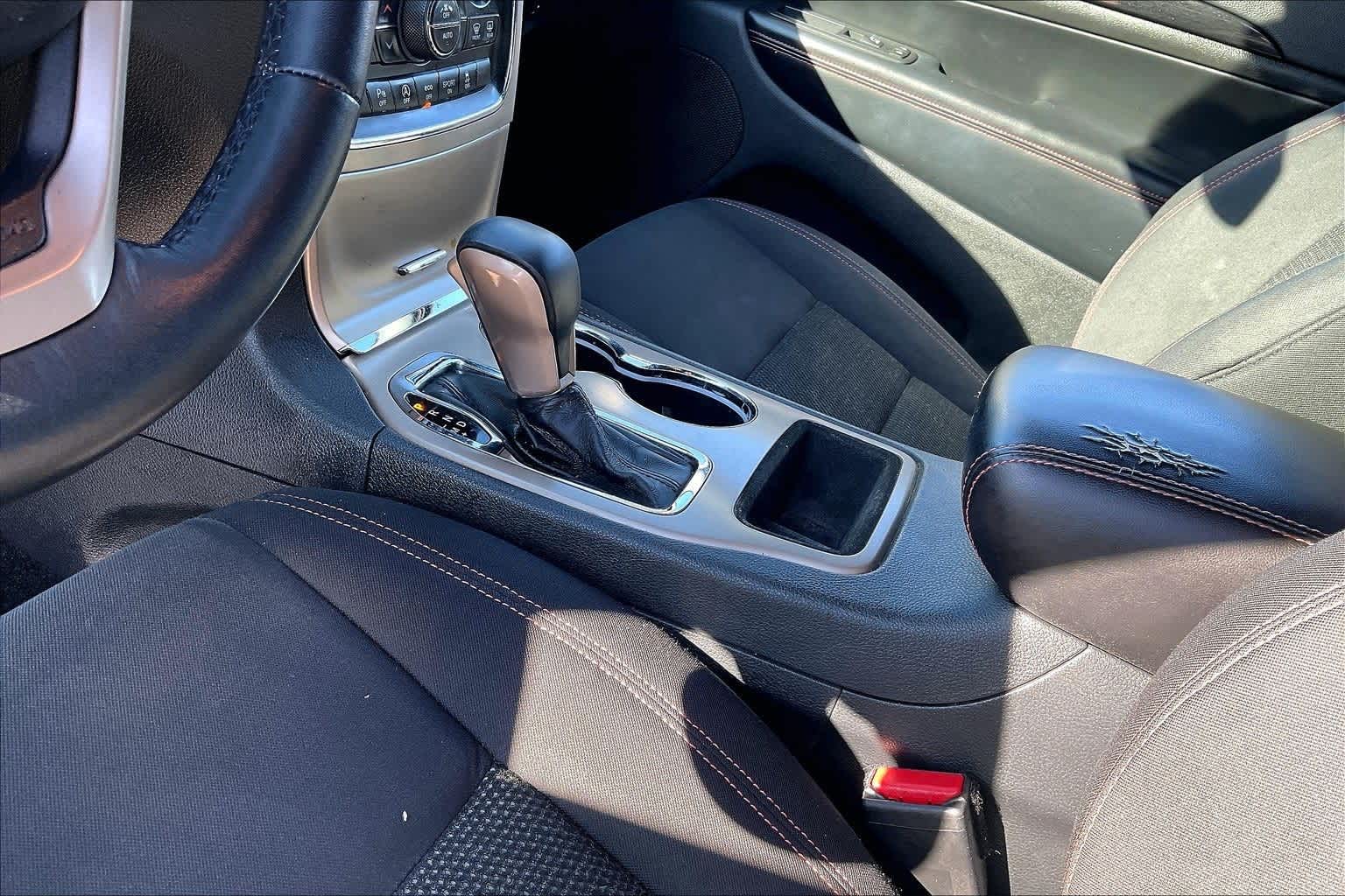 Thumbnail: 2016 Jeep Grand Cherokee - 16