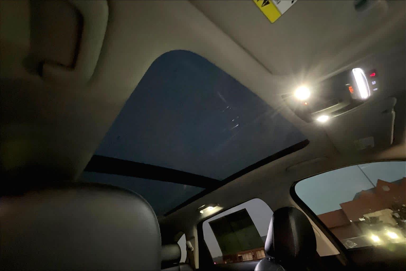 Thumbnail: 2023 Kia Sorento - 28