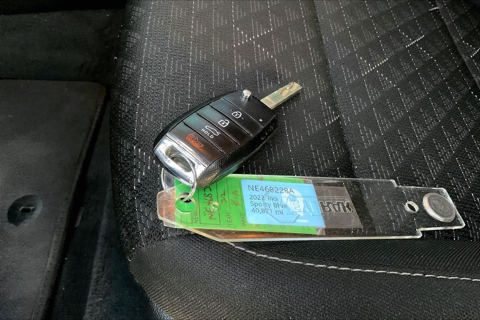 Thumbnail: 2022 Kia Rio - 18