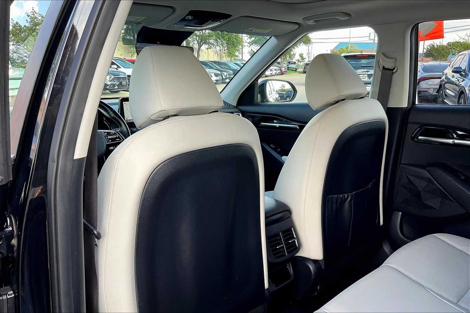 Thumbnail: 2022 Kia Seltos - 11