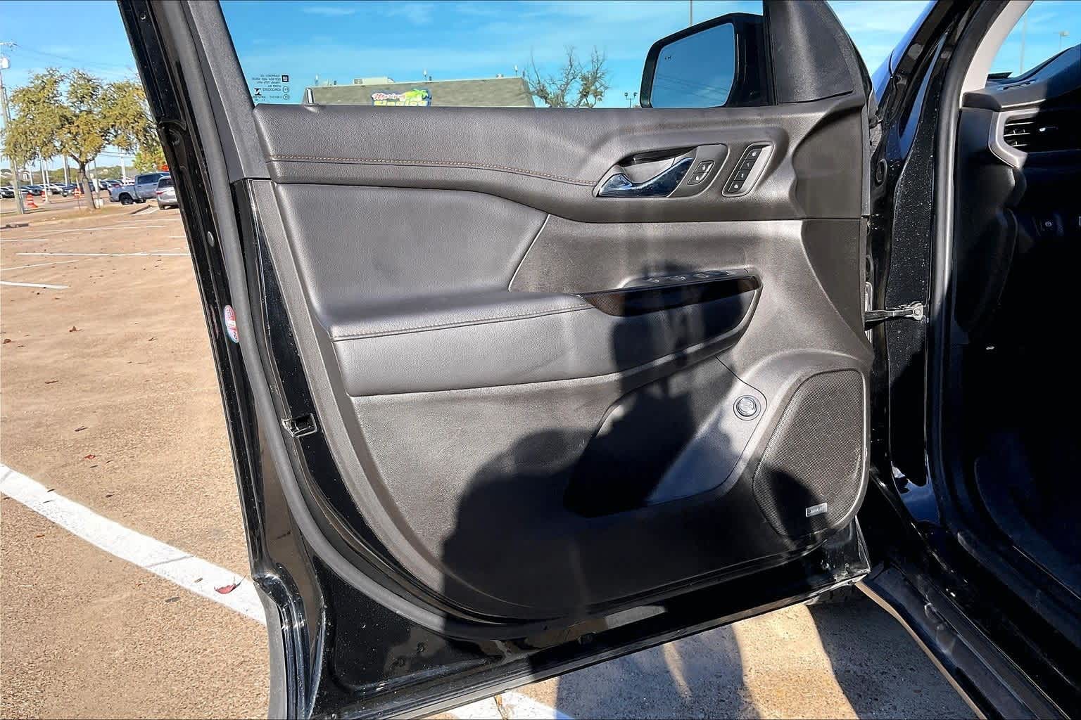 Thumbnail: 2022 GMC Acadia - 27