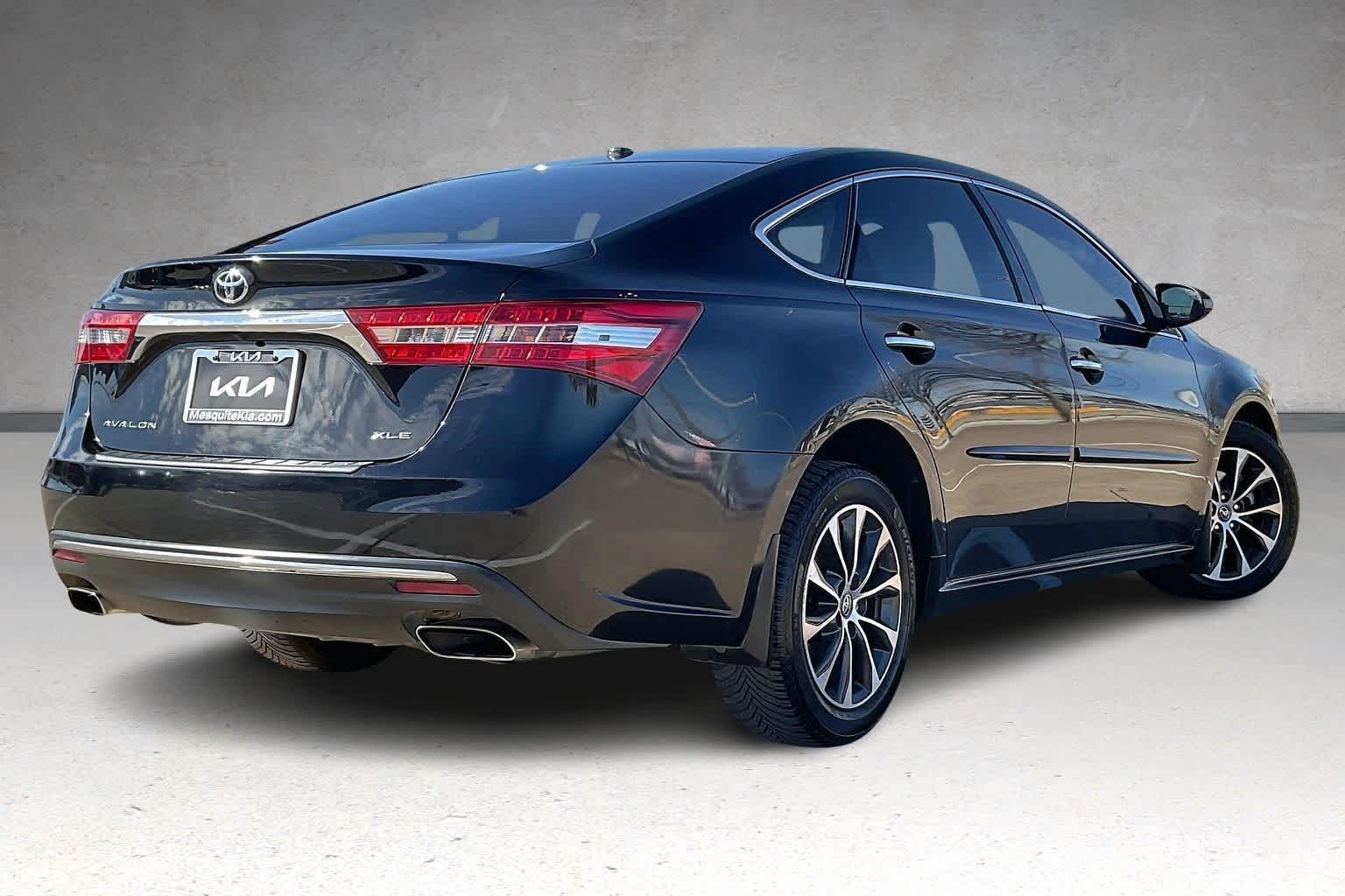 Thumbnail: 2018 Toyota Avalon - 22