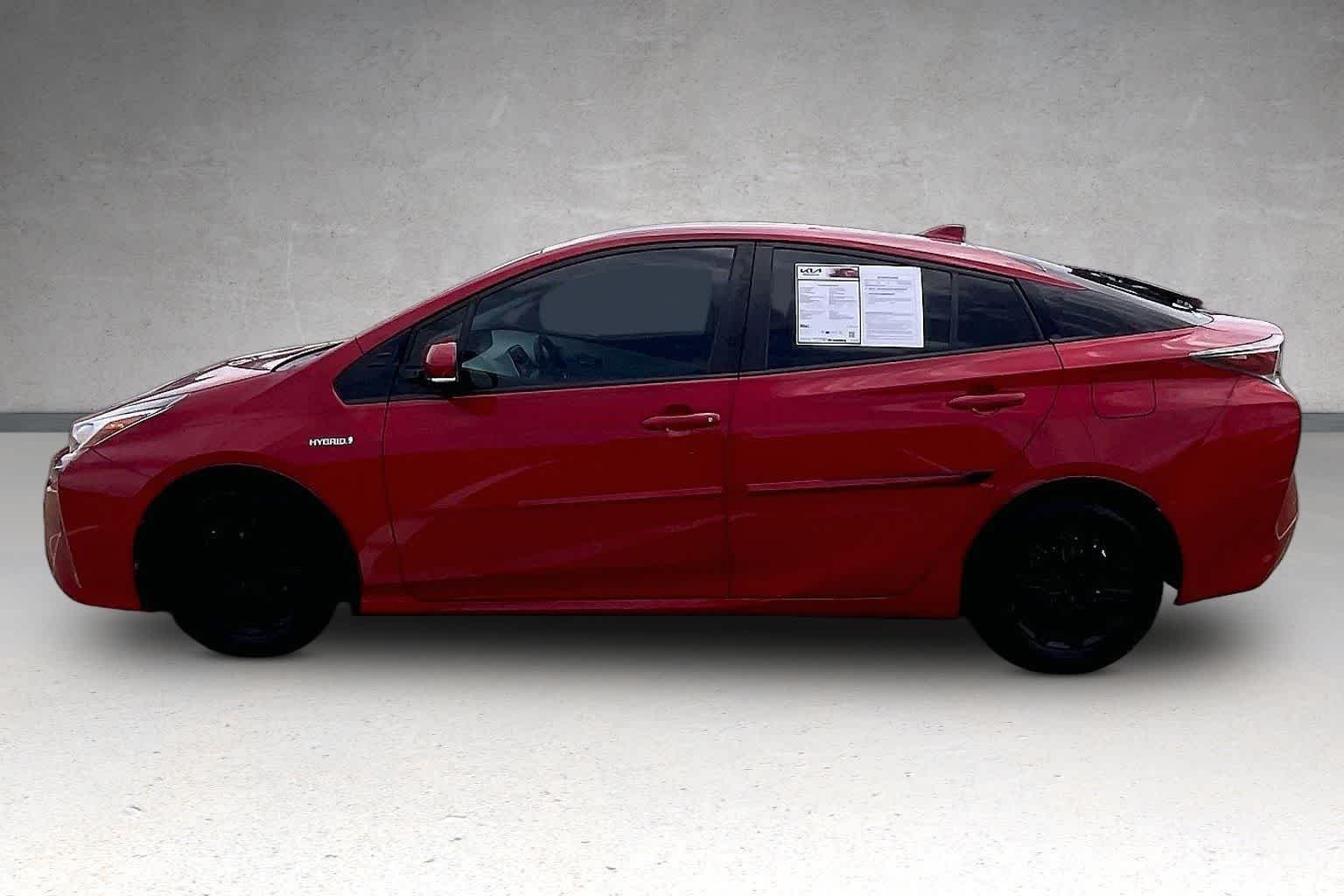 Thumbnail: 2017 Toyota Prius - 3