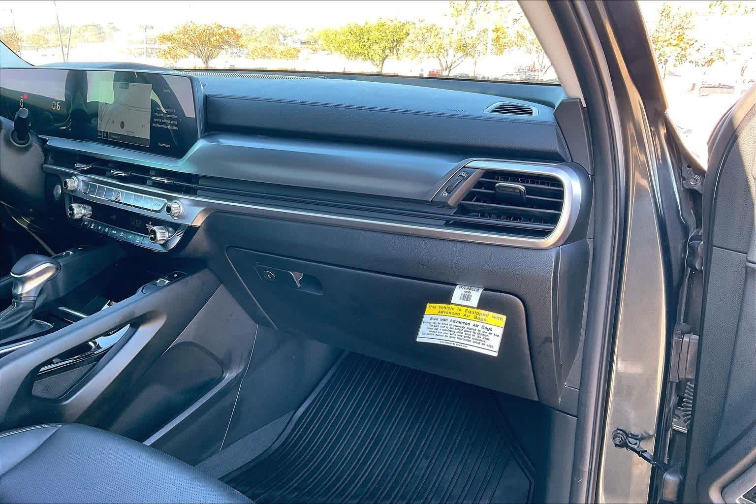 Thumbnail: 2023 Kia Telluride - 23