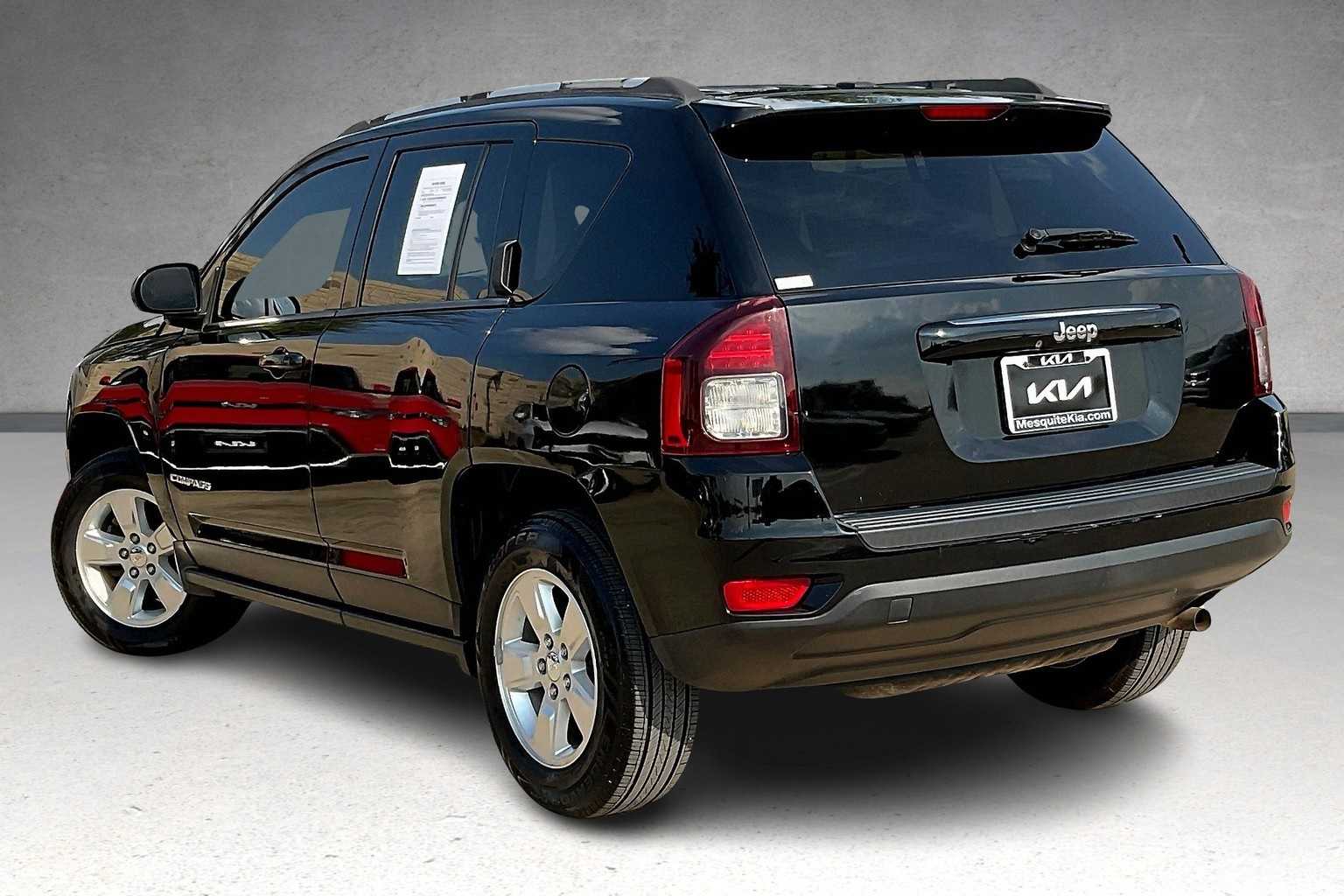 Thumbnail: 2016 Jeep Compass - 4
