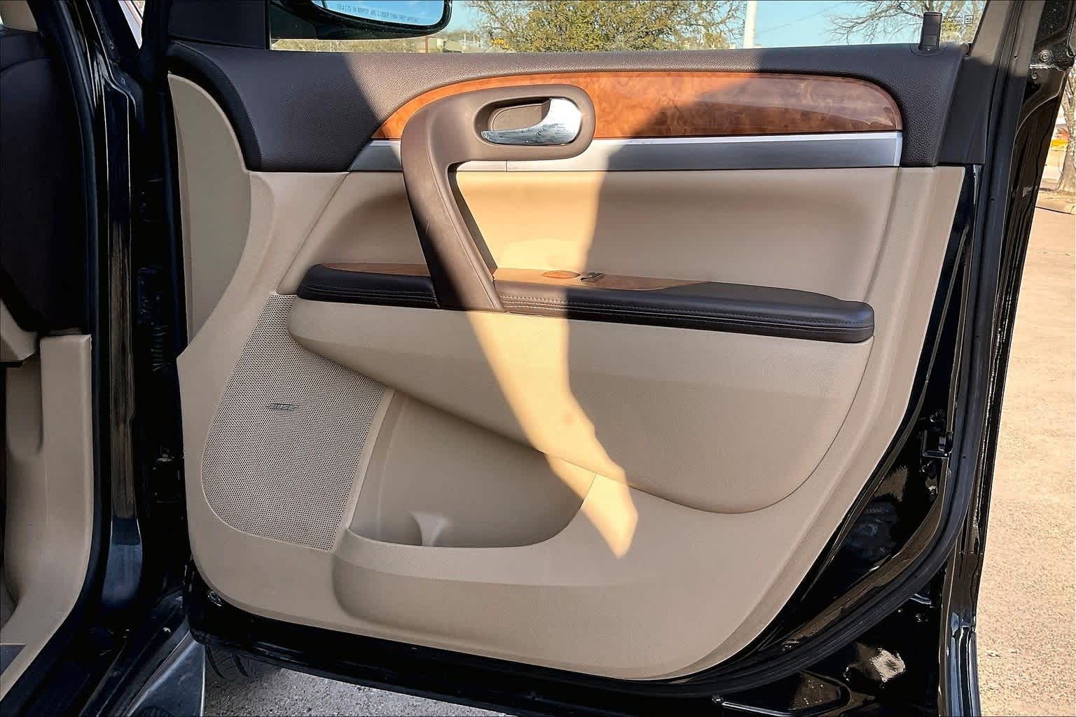 Thumbnail: 2012 Buick Enclave - 26