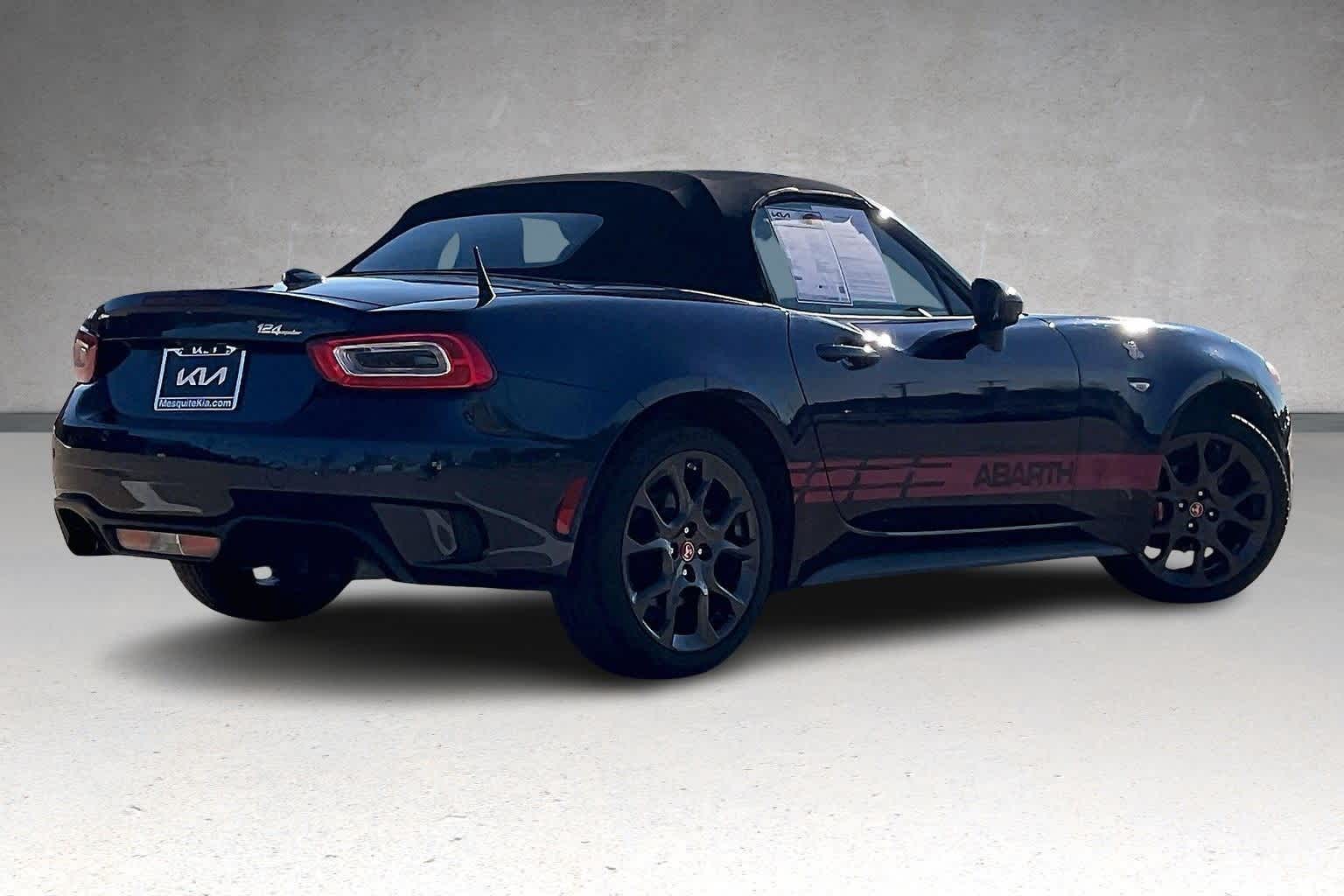 Thumbnail: 2018 Fiat 124 Spider - 20