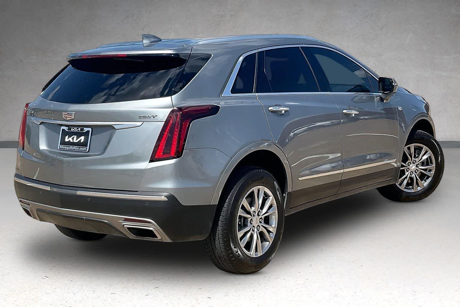 Thumbnail: 2023 Cadillac XT5 - 21