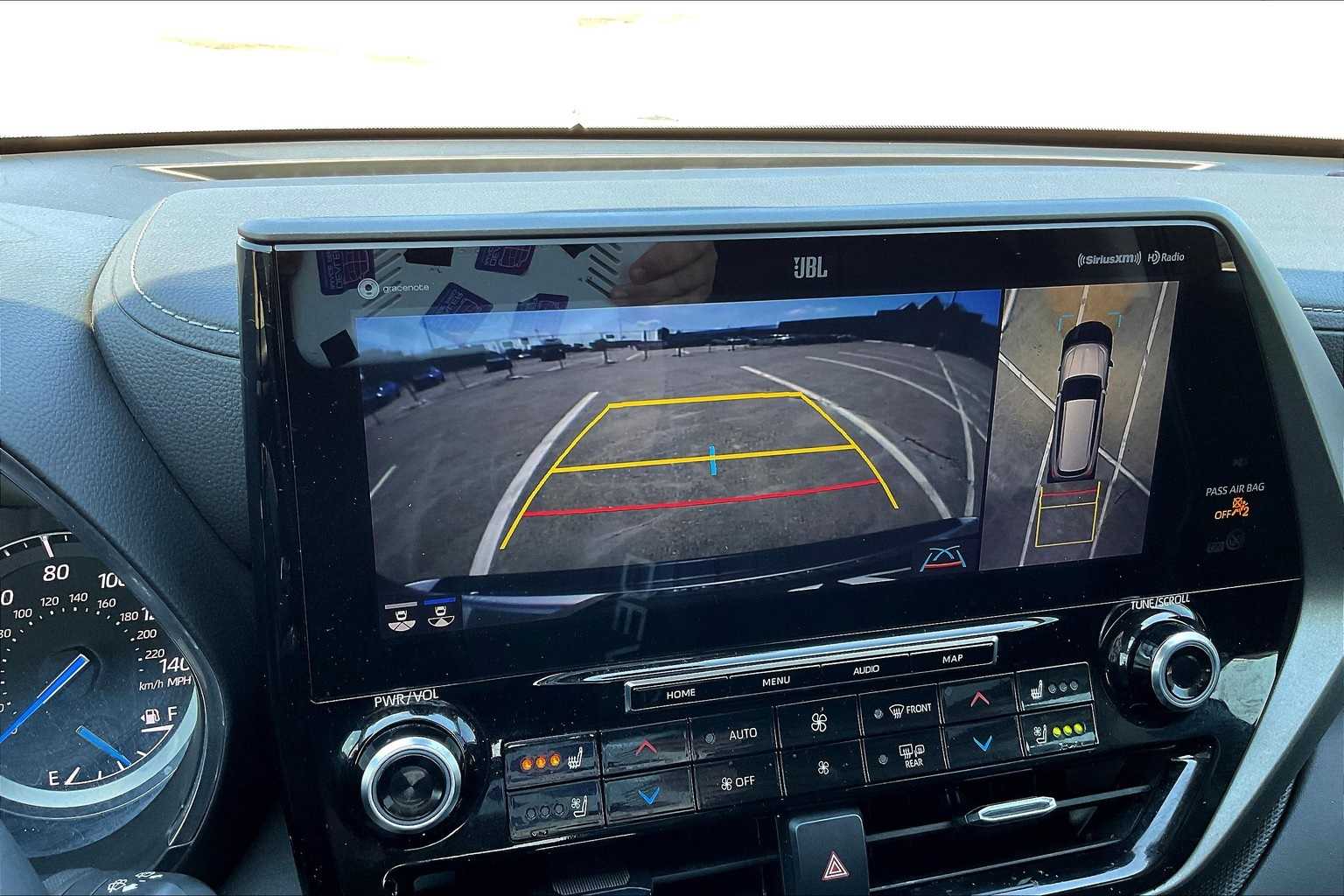 Thumbnail: 2021 Toyota Highlander - 26