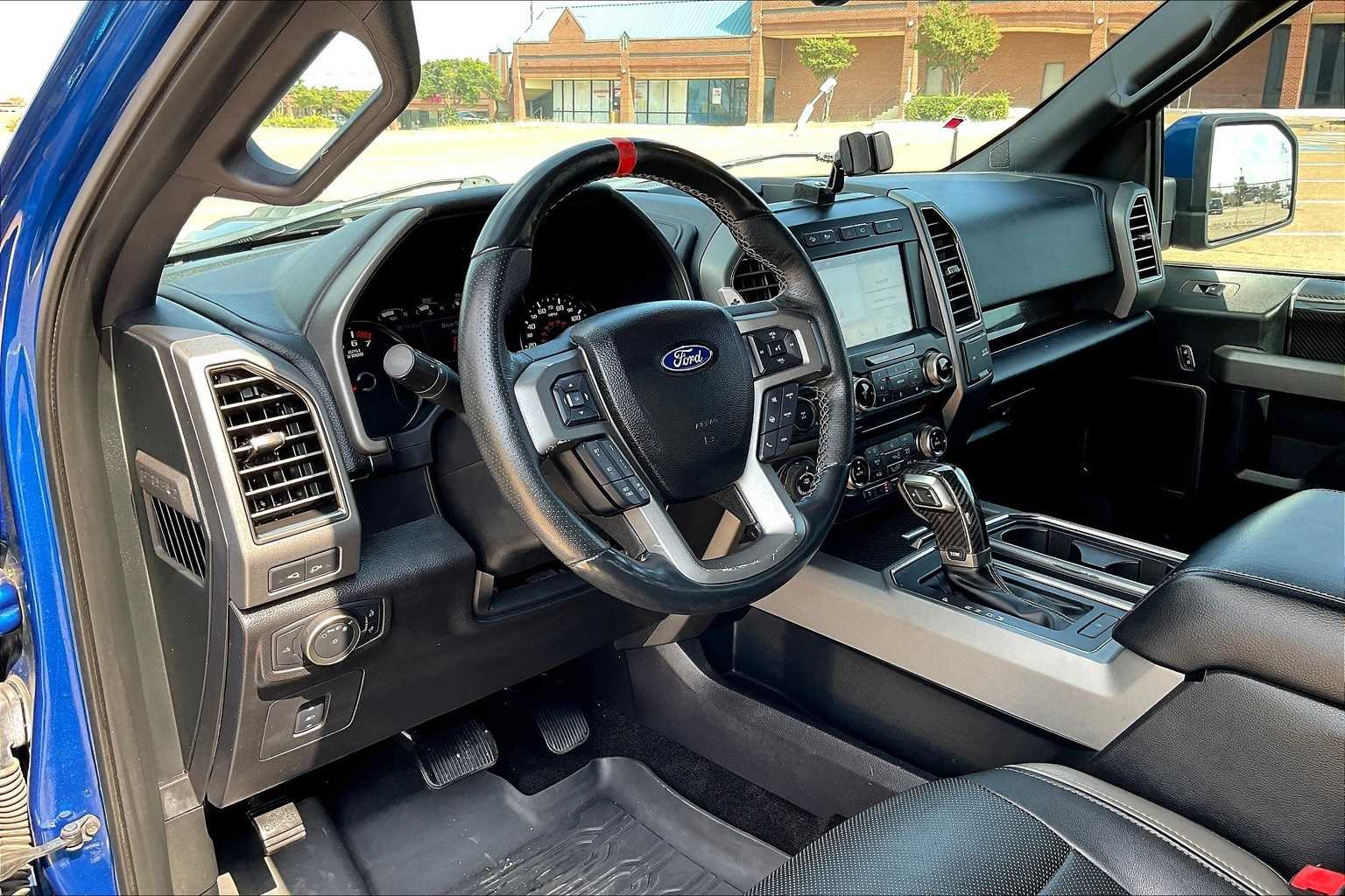 2018 Ford F-150 Raptor photo 2