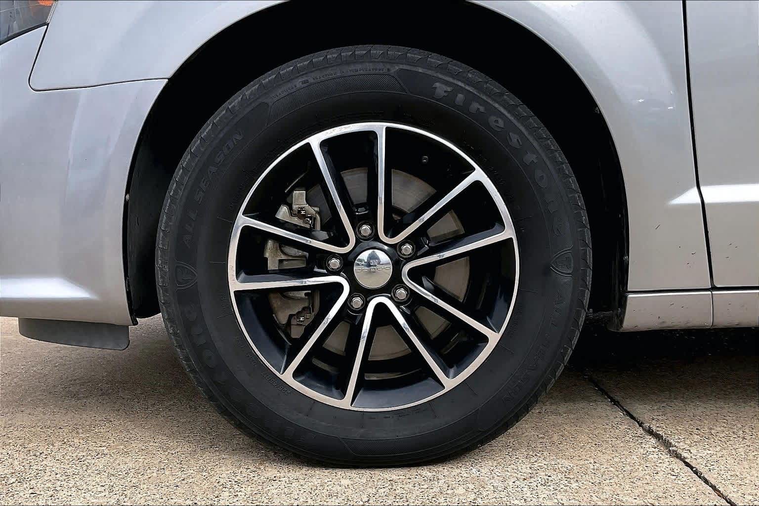 Thumbnail: 2019 Dodge Grand Caravan - 8