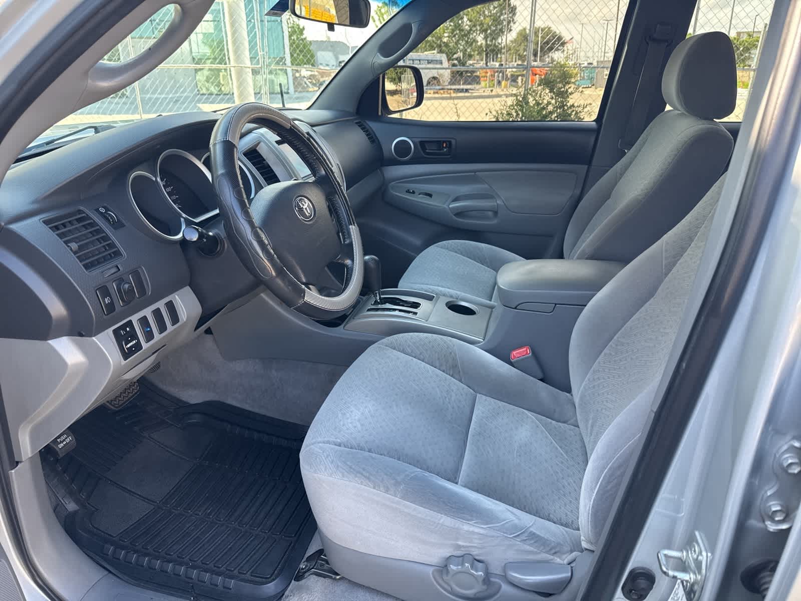Thumbnail: 2006 Toyota Tacoma - 8