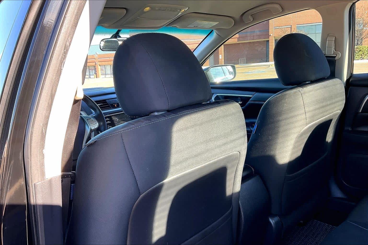 Thumbnail: 2017 Nissan Altima - 12