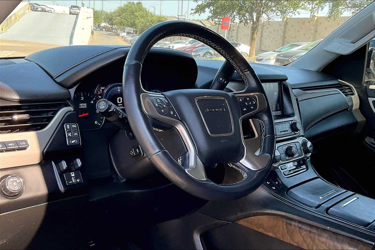 2018 Gmc Yukon Denali photo 2