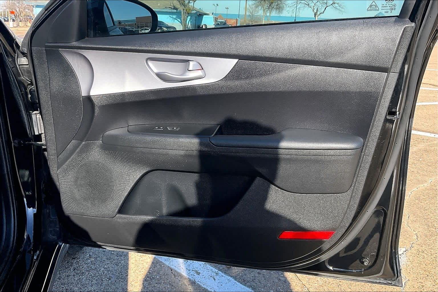 Thumbnail: 2024 Kia Forte - 27