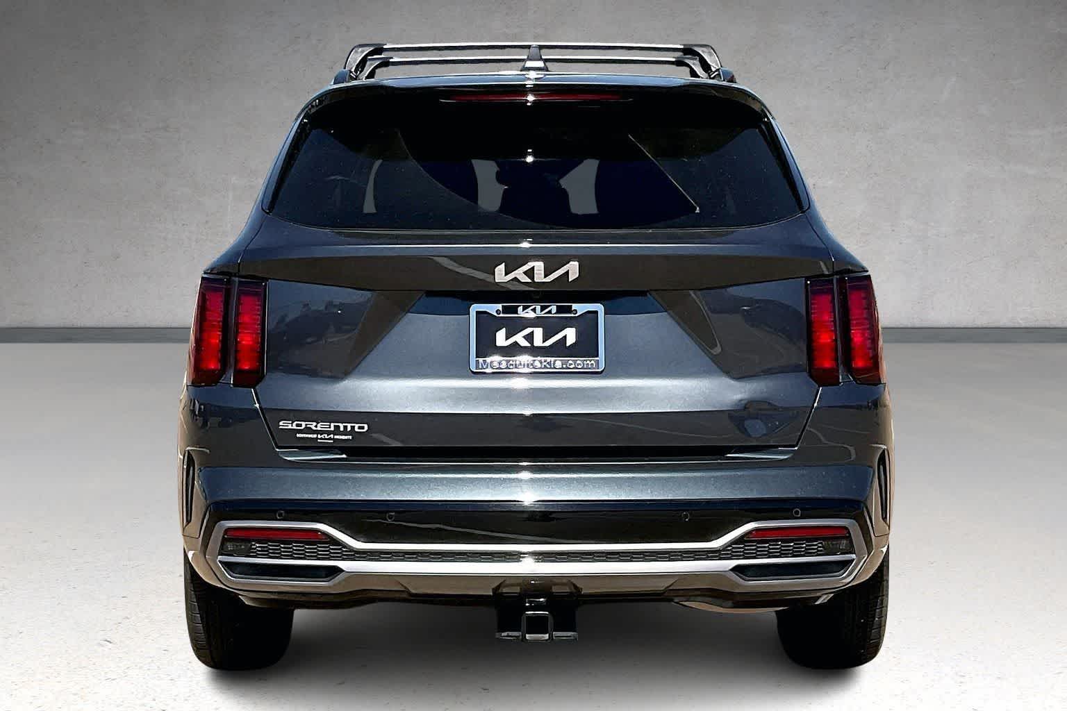 Thumbnail: 2023 Kia Sorento - 5