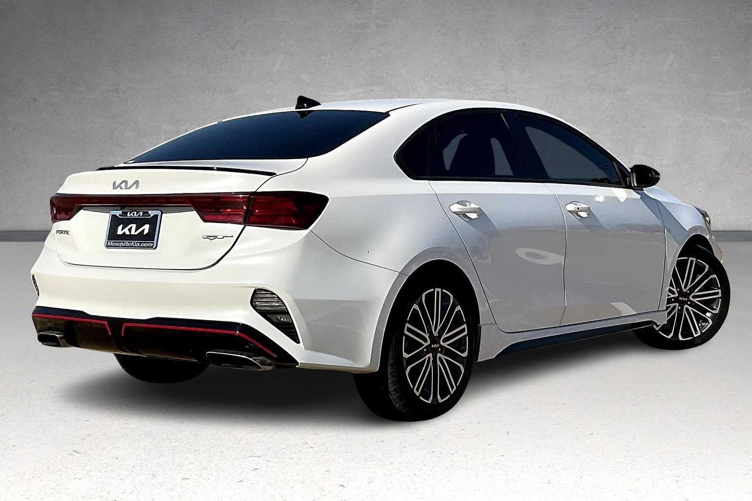 Thumbnail: 2023 Kia Forte - 22