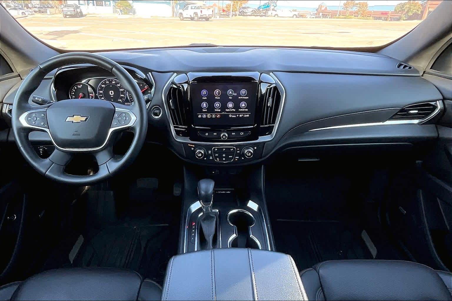 Thumbnail: 2023 Chevrolet Traverse - 10