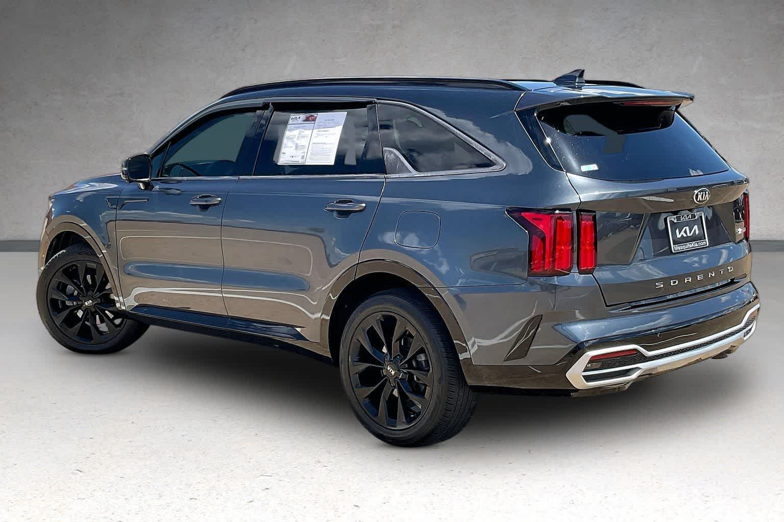 Thumbnail: 2021 Kia Sorento - 4