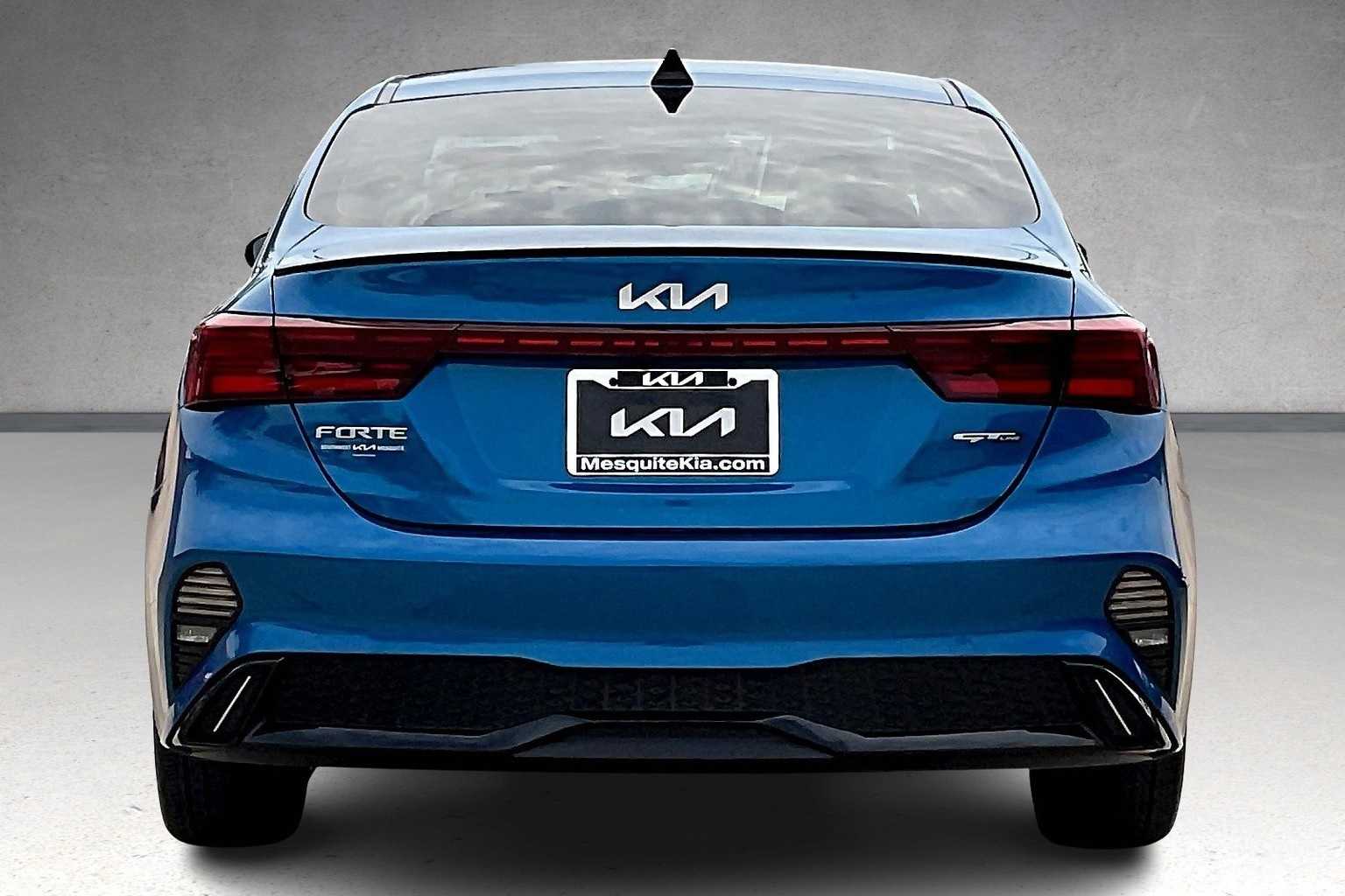 Thumbnail: 2023 Kia Forte - 5