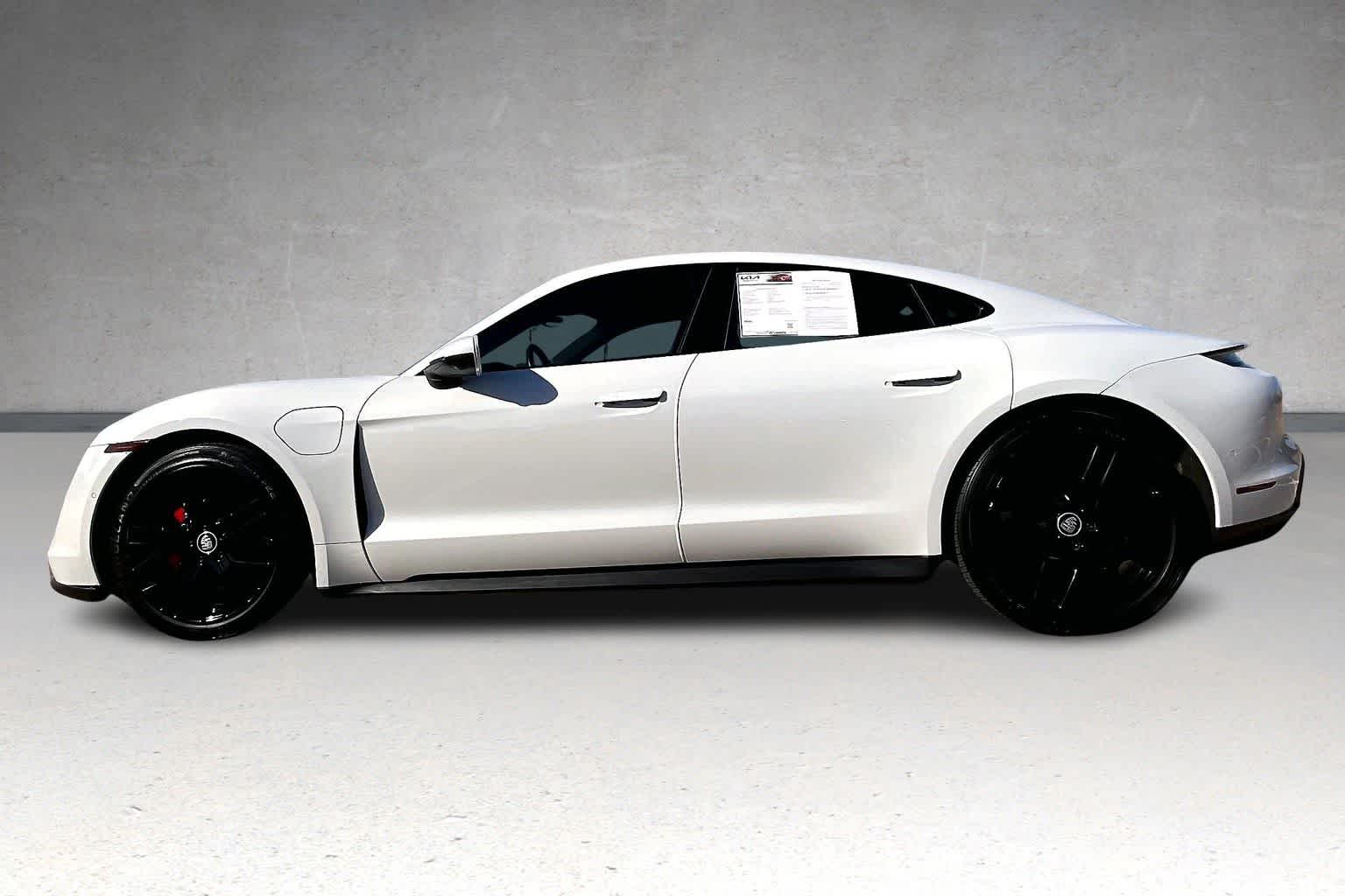 Thumbnail: 2020 Porsche Taycan - 3