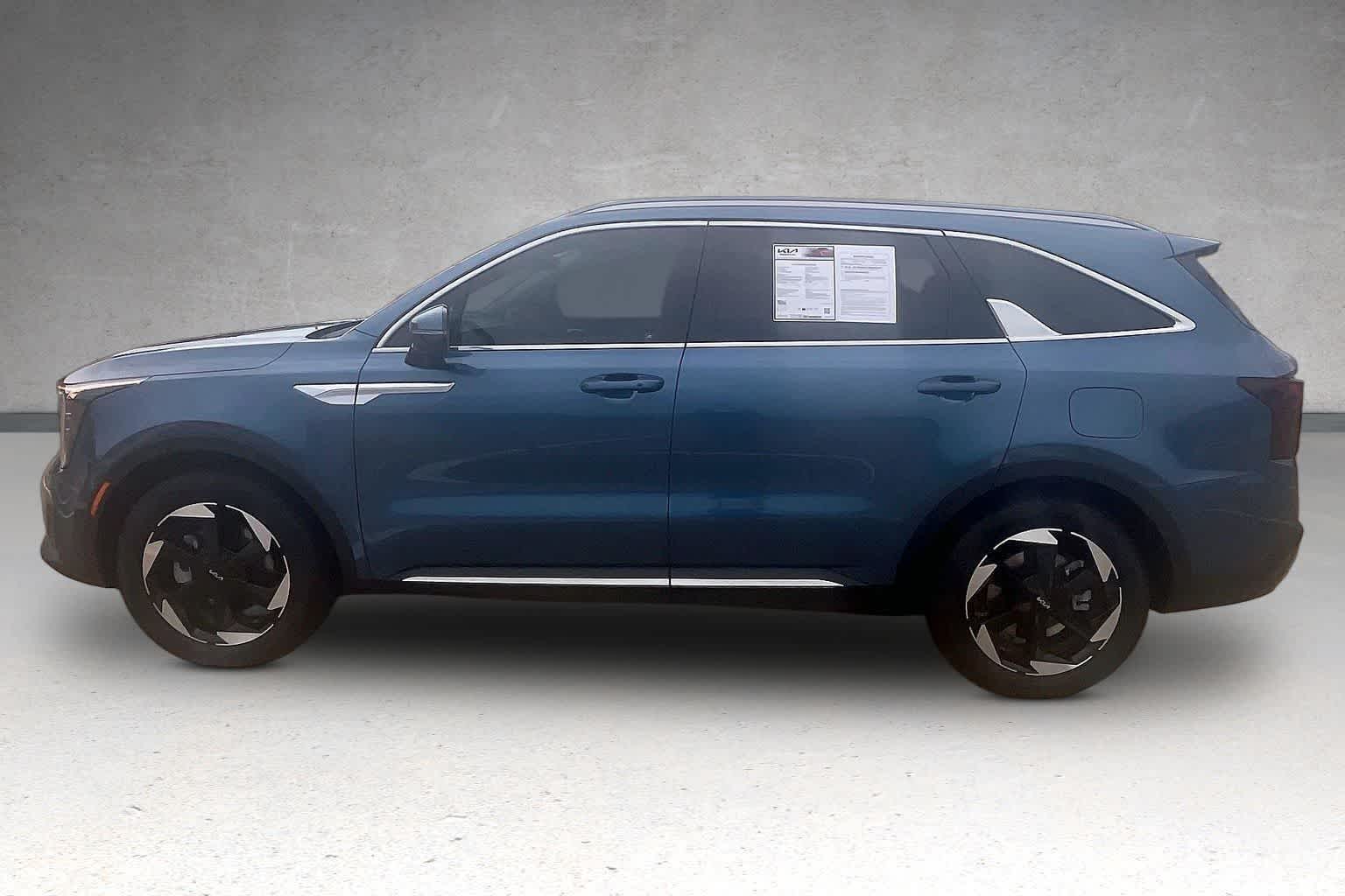 Thumbnail: 2025 Kia Sorento - 3