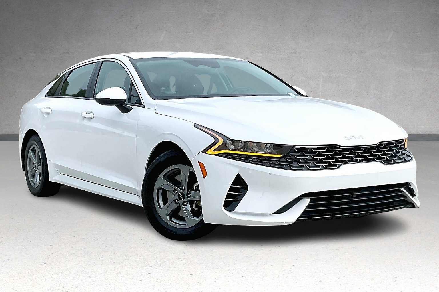 Thumbnail: 2022 Kia K5 - 21