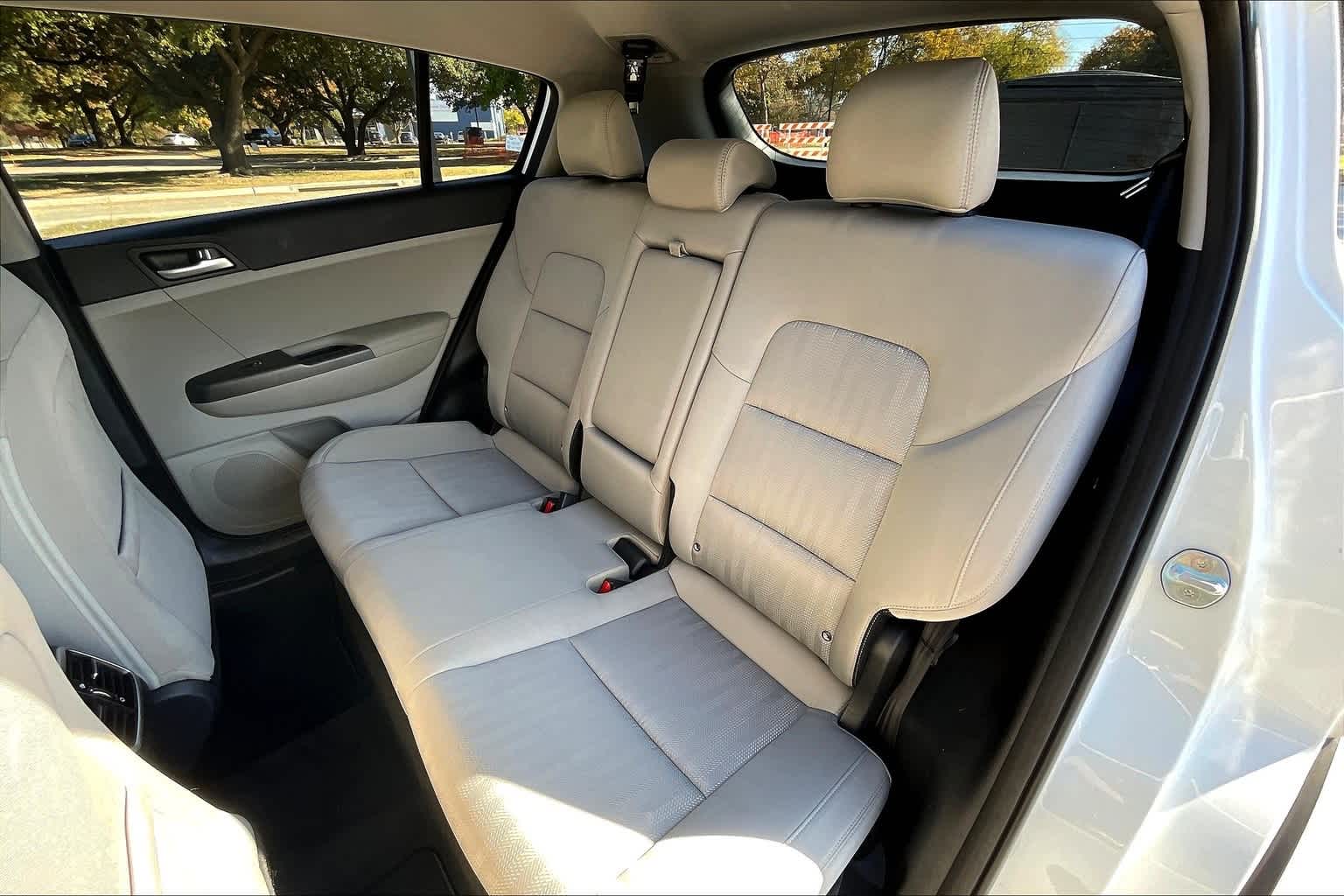 Thumbnail: 2022 Kia Sportage - 29