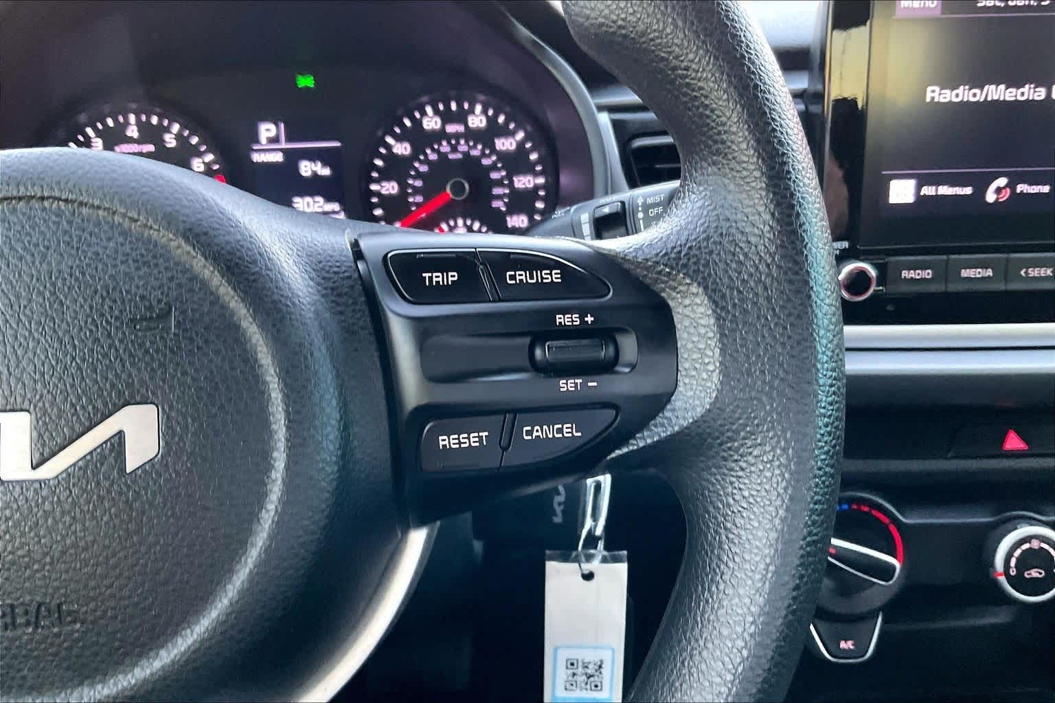 Thumbnail: 2022 Kia Rio - 24