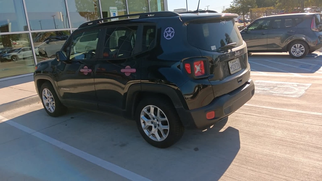 Used 2018 Jeep Renegade Latitude FWD SUV
