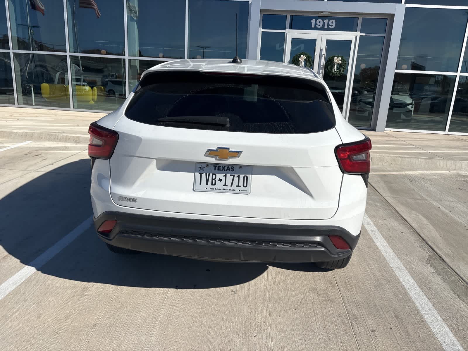 Thumbnail: 2024 Chevrolet Trax - 10