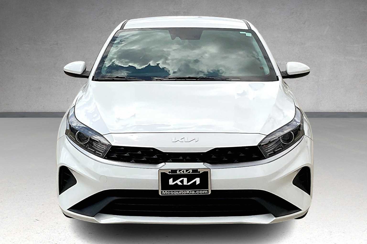 Thumbnail: 2024 Kia Forte - 6