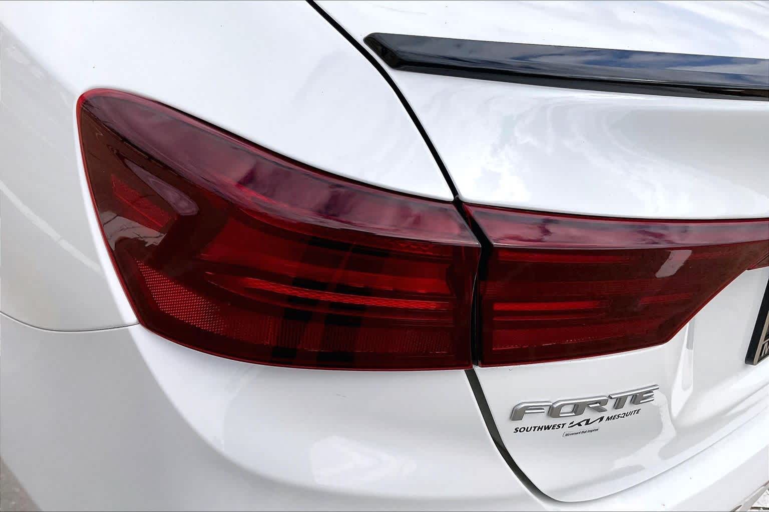 Thumbnail: 2023 Kia Forte - 31