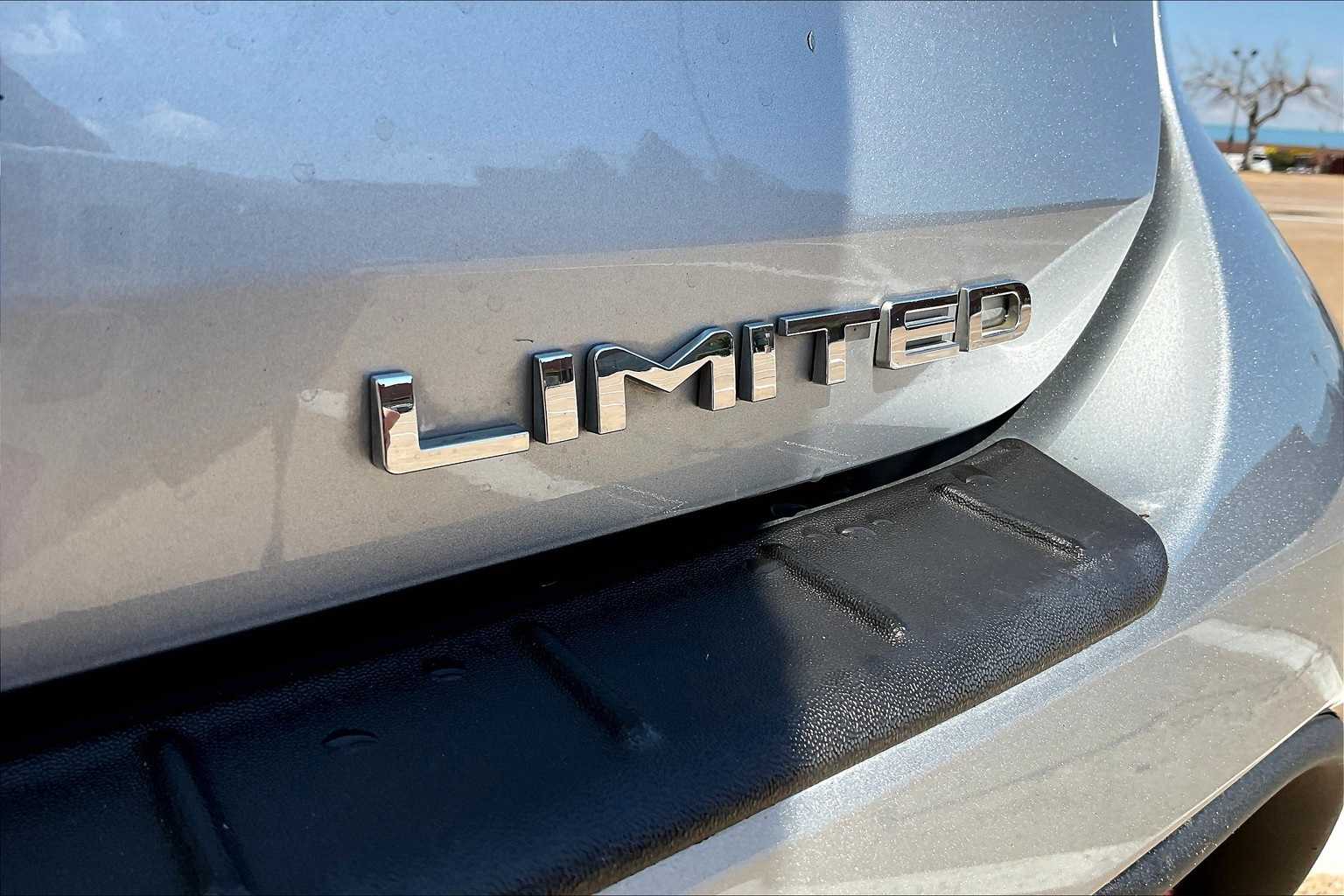 Thumbnail: 2021 Toyota Highlander - 7