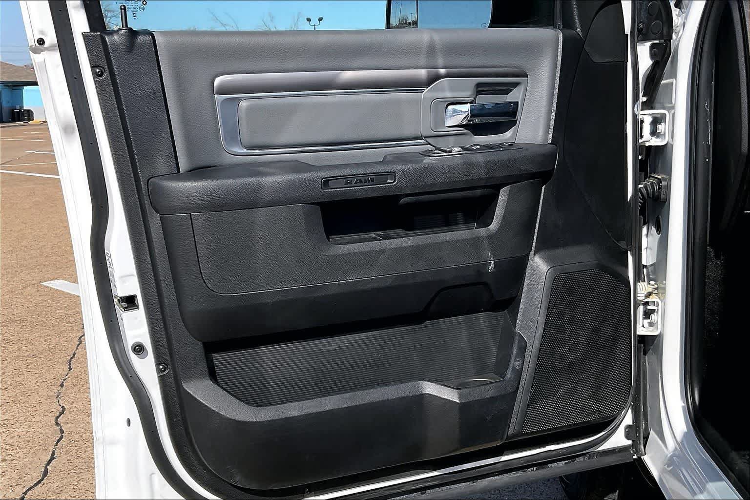 Thumbnail: 2023 RAM 1500 Classic - 27