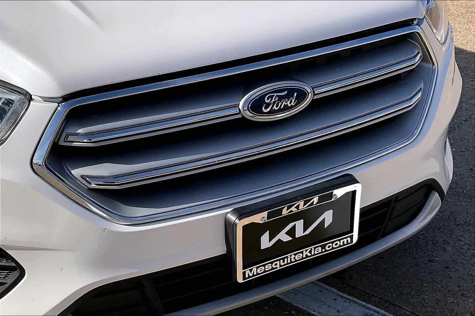 Thumbnail: 2019 Ford Escape - 32