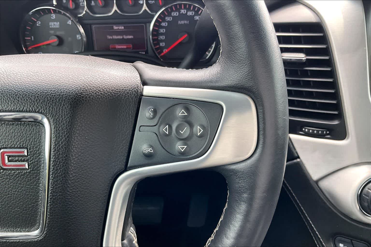 Thumbnail: 2015 GMC Yukon - 24