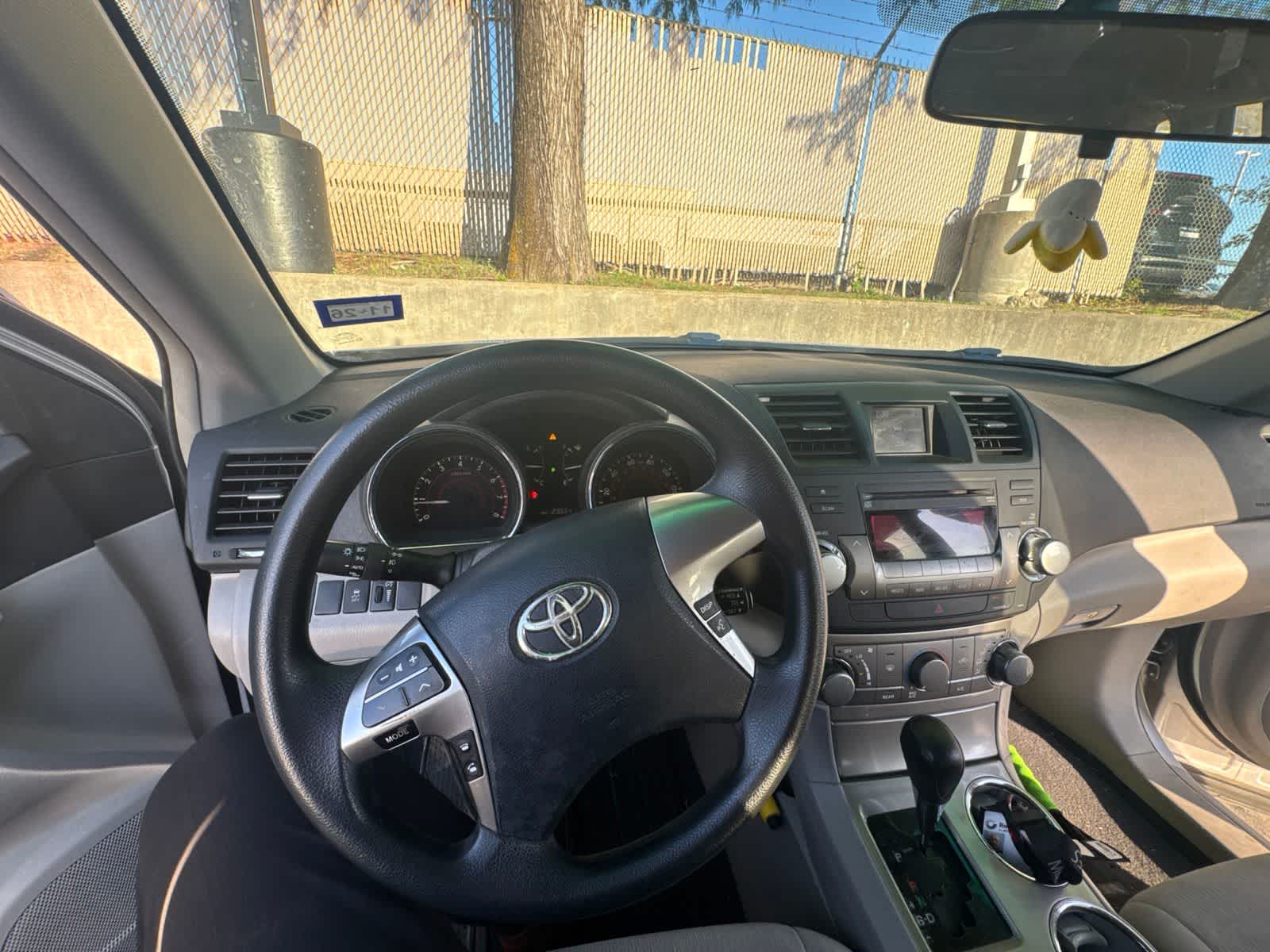 Thumbnail: 2011 Toyota Highlander - 8