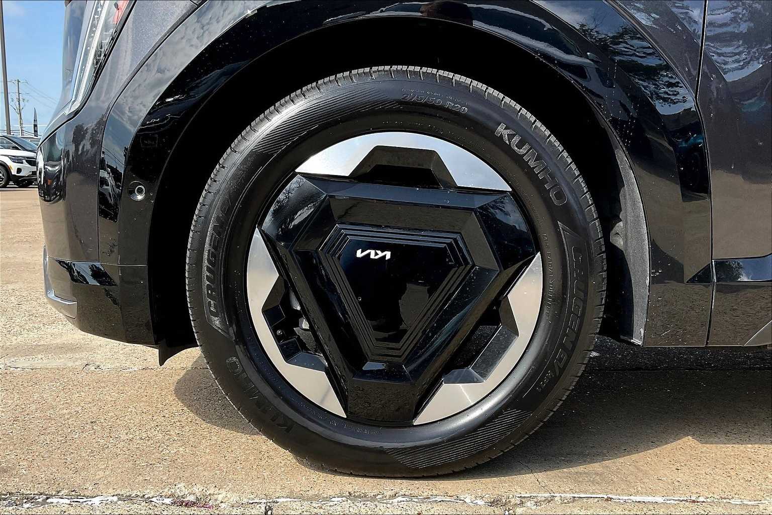 Thumbnail: 2024 Kia EV9 - 7