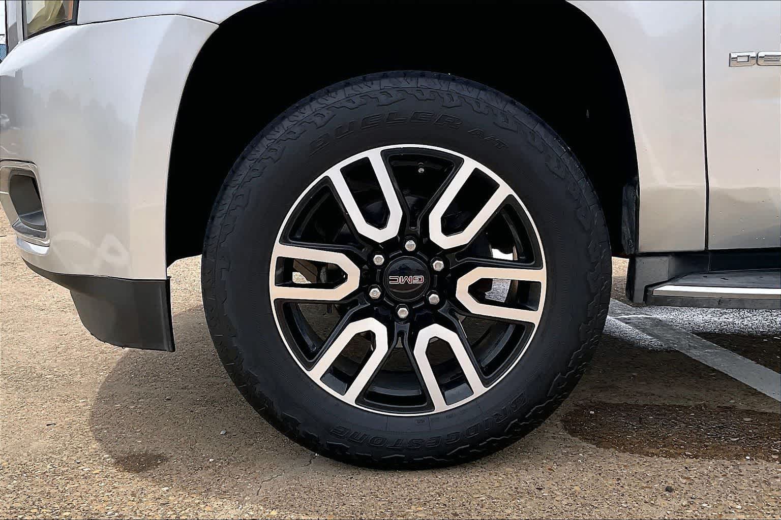 Thumbnail: 2015 GMC Yukon - 8
