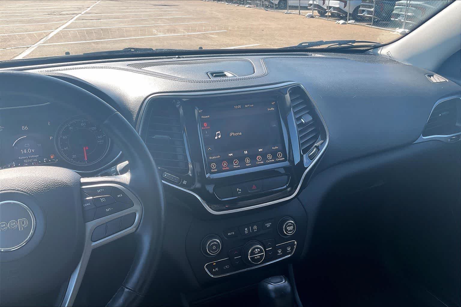 Thumbnail: 2019 Jeep Cherokee - 13