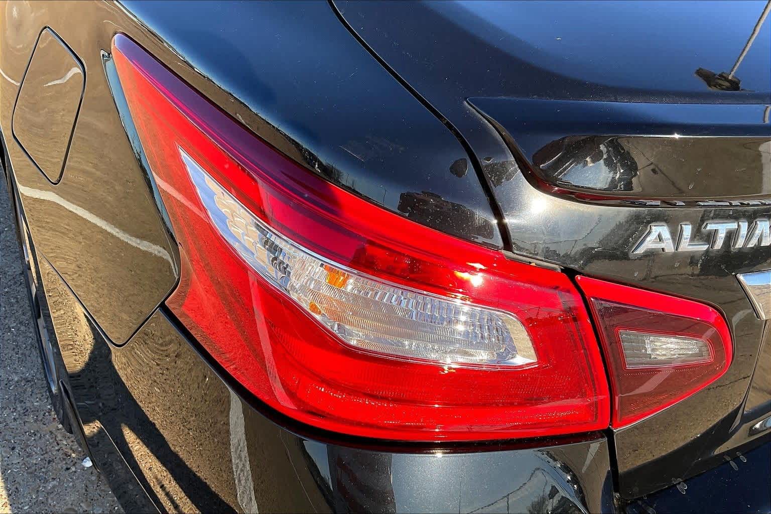 Thumbnail: 2017 Nissan Altima - 31