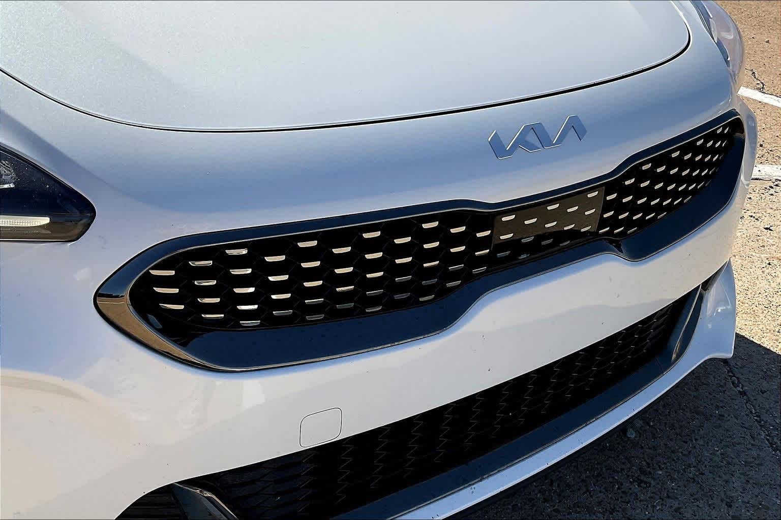 Thumbnail: 2023 Kia Stinger - 32