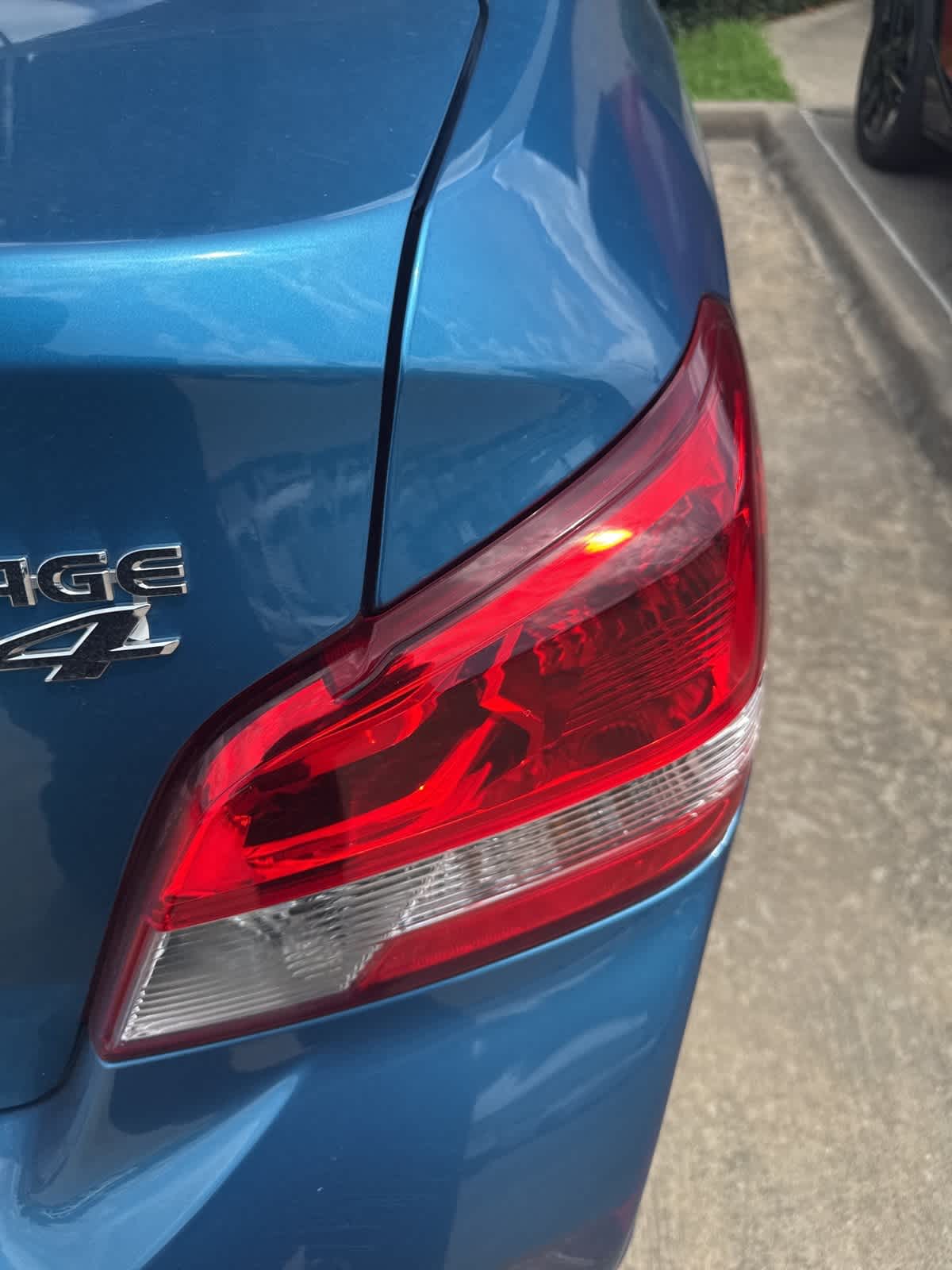 Thumbnail: 2019 Mitsubishi Mirage G4 - 6